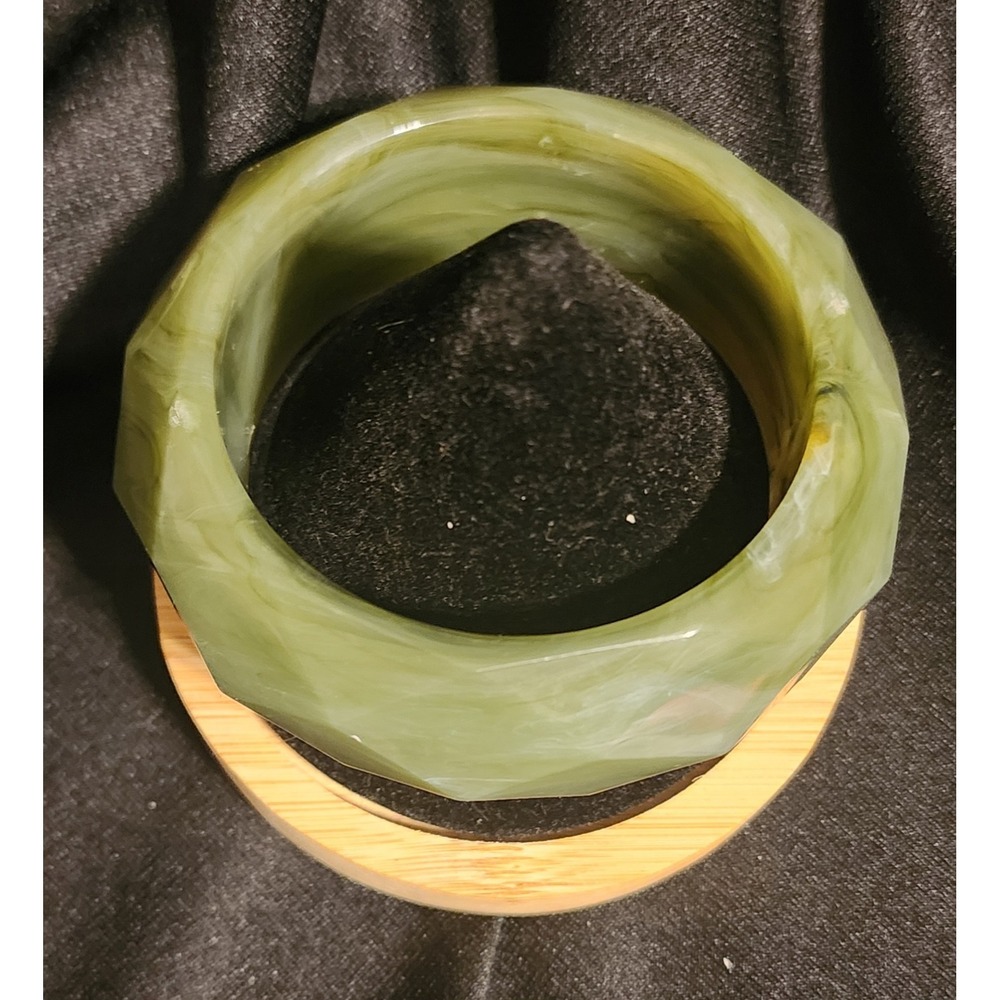 VTG Marbled Olive Green Faceted Chunky Bangle Bracelet 1in Wide Size 6 3/4" - Picture 8 of 8